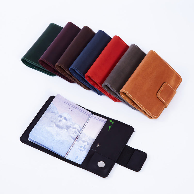 Funda para pasaporte Smart Journey para viajar con AirTag y tarjeteros fabricada en piel vintage