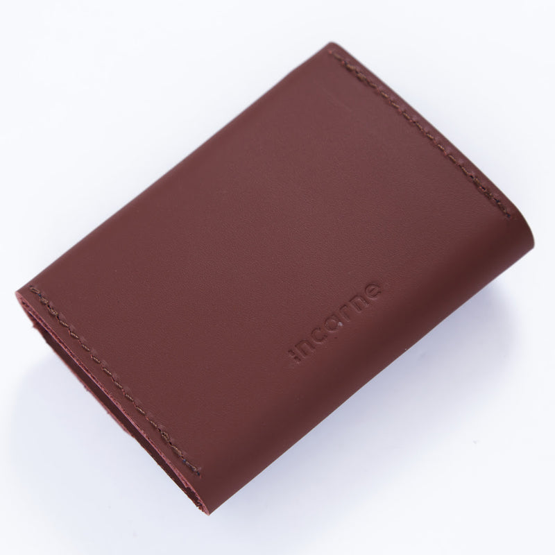 Lean Compact wallet made of classic leather