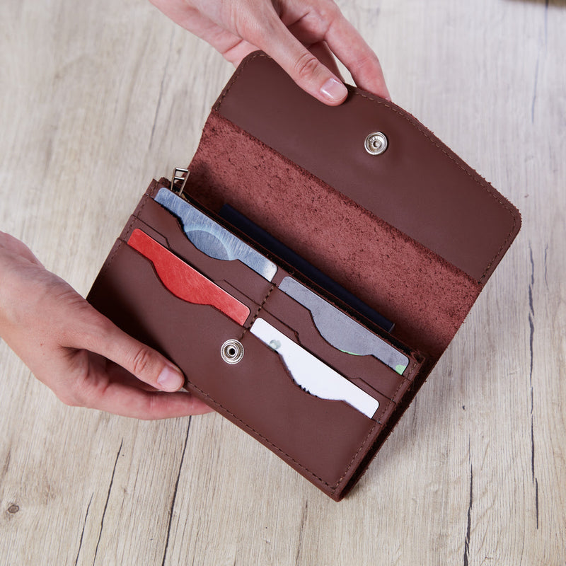 Simple Capacious Wallet Made from Classic Leather