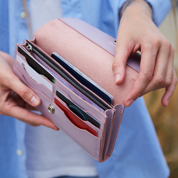 Simple Capacious Wallet Made from Classic Leather