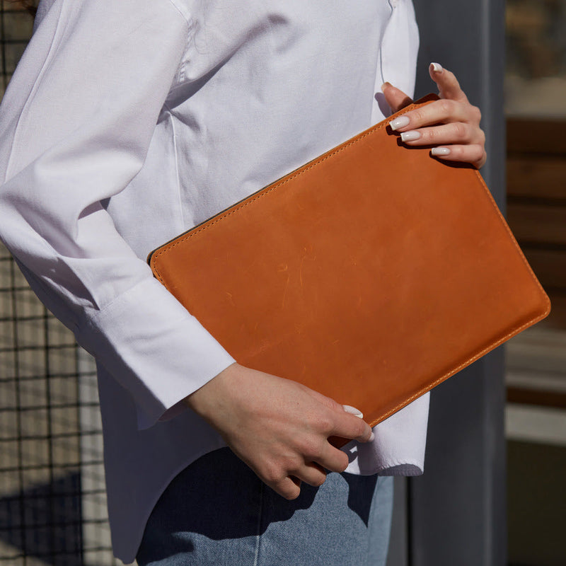 Leather MacBook sleeve with felt lining — Gamma Plus