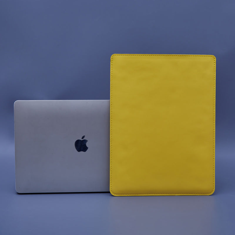 Volný obal na MacBook Port Plus v klasické kůži