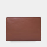 MacBook sleeve in Classic Leather — Gamma Plus