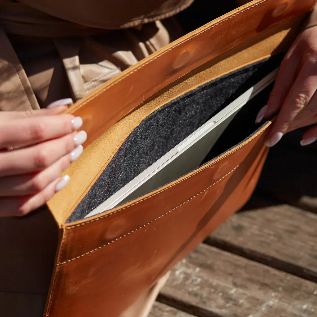 Corporate gifts: Klouz MacBook sleeve - INCARNE® Ukraine