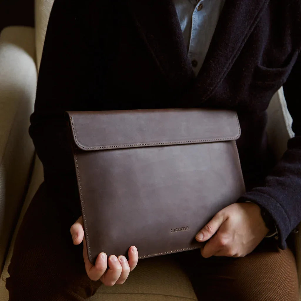 Klouz Case - INCARNE® Ukraine