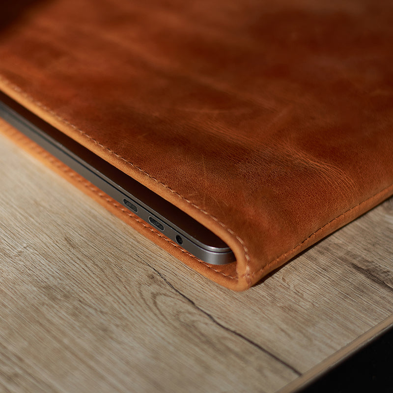 Wall Leather Laptop Sleeve with an Eco-Suede Lining