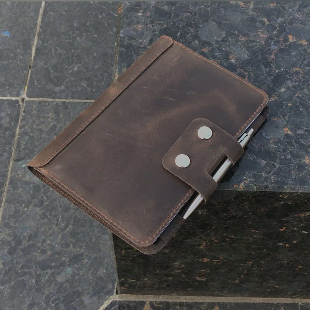 Leather portfolio-organizer for a notebook – INCARNE Leather